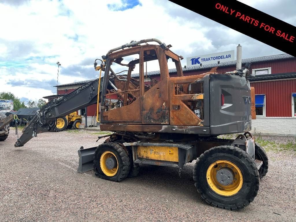 2018 Volvo EWR150E wheel excavator side view 2018 Volvo EWR150E wheel excavator side view