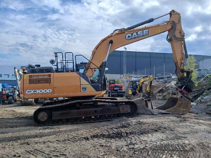 2017 CASE CX300D crawler excavator, side profile view 2017 CASE CX300D crawler excavator, side profile view