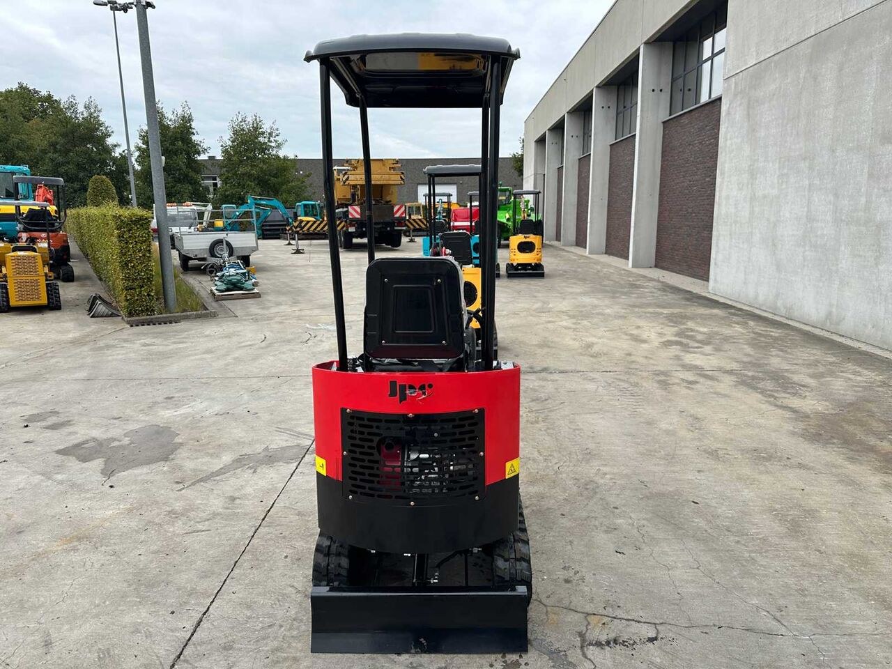 2025 JPC HT-12 mini excavator, rear view 2025 JPC HT-12 mini excavator, rear view