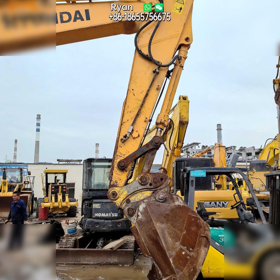 2019 Hyundai R210W-9S wheel excavator boom and bucket detail