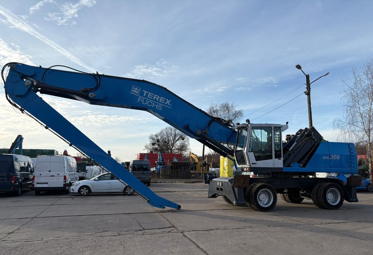 2011 Terex MHL360D material handler, side view