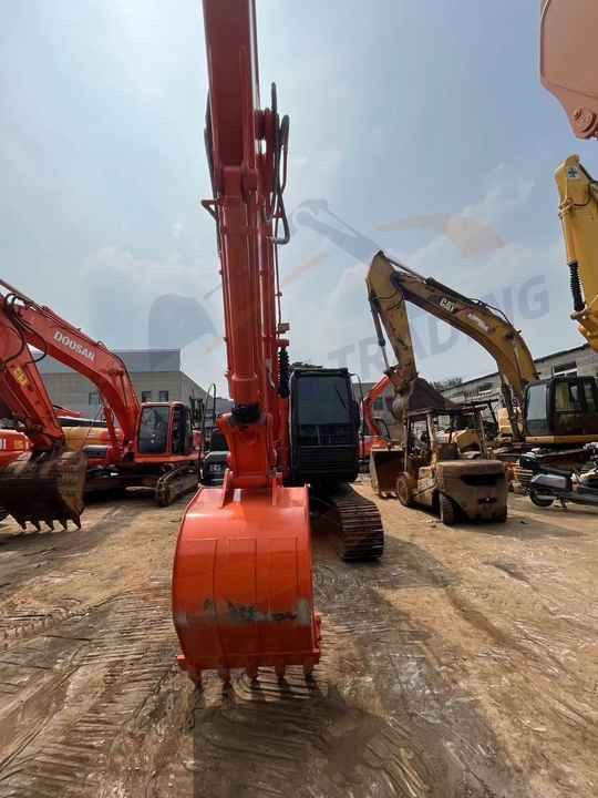 2018 Hitachi ZX120 crawler excavator, front view