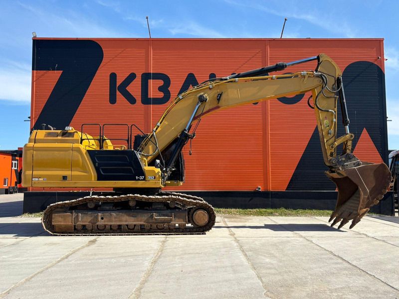 2020 Caterpillar 352 crawler excavator side view 2020 Caterpillar 352 crawler excavator side view
