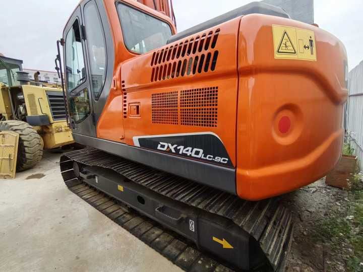 2019 Doosan DX140LC-9C crawler excavator rear three-quarter view 2019 Doosan DX140LC-9C crawler excavator rear three-quarter view