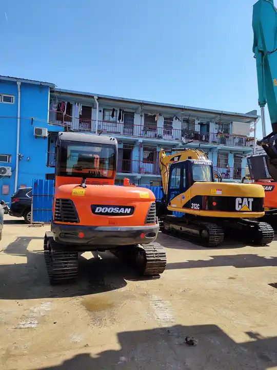 2018 Doosan crawler excavator, front view