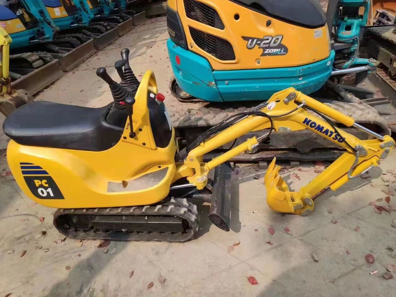 2023 Komatsu PC01 mini excavator, side view 2023 Komatsu PC01 mini excavator, side view