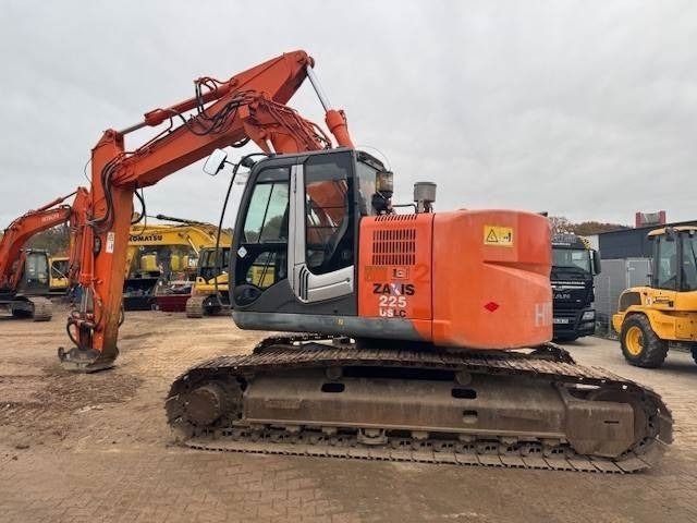 2011 Hitachi Zaxis 225 US LC crawler excavator, side view 2011 Hitachi Zaxis 225 US LC crawler excavator, side view