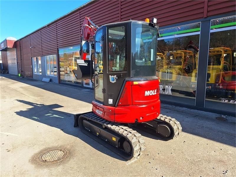 Mole M25ZT mini excavator, rear three-quarter view Mole M25ZT mini excavator, rear three-quarter view