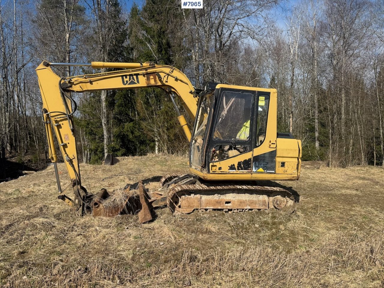 1998 Caterpillar 307C crawler excavator side view 1998 Caterpillar 307C crawler excavator side view