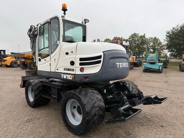 2014 Terex TW 110 wheel excavator, rear three-quarter view 2014 Terex TW 110 wheel excavator, rear three-quarter view