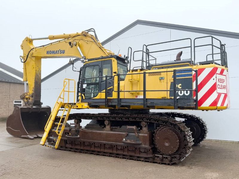2015 Komatsu PC700LC-8EO crawler excavator, side profile view 2015 Komatsu PC700LC-8EO crawler excavator, side profile view