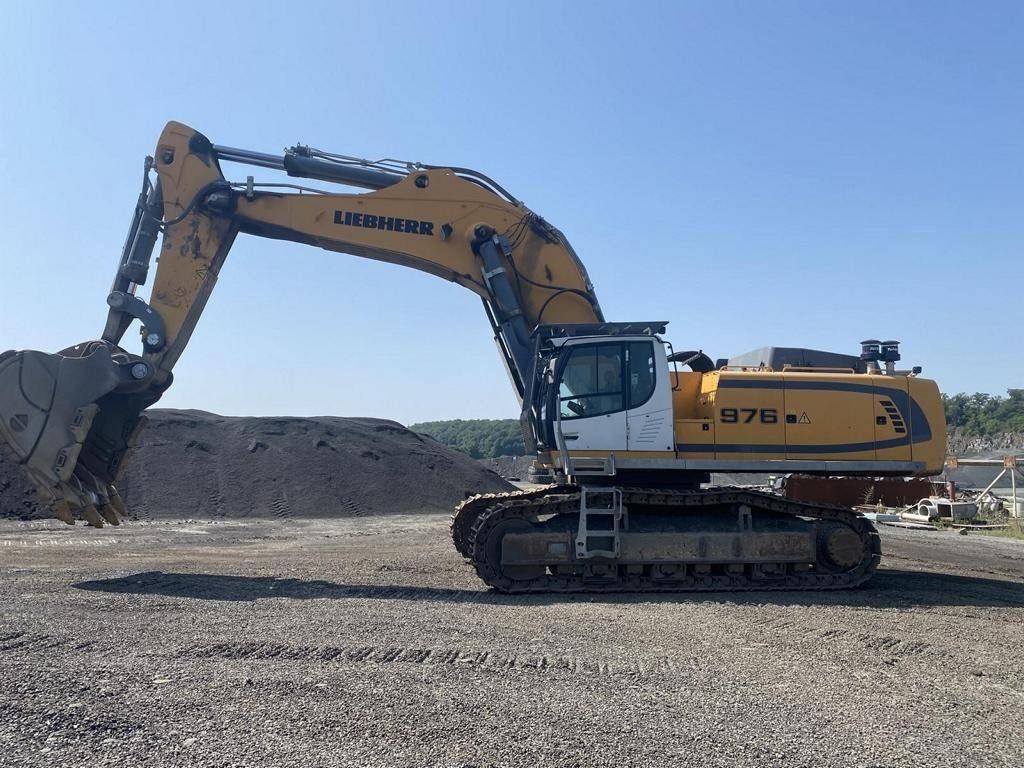 2018 Liebherr R 976 HD crawler excavator, side view