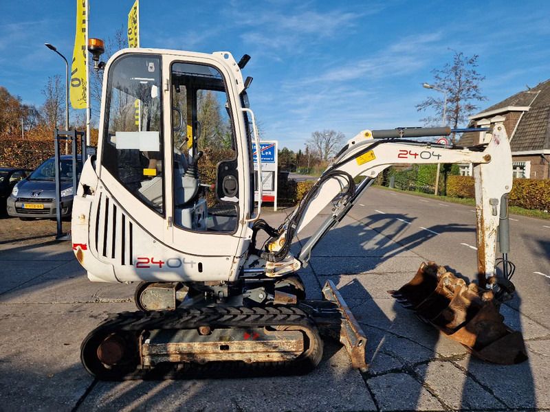 2011 Wacker Neuson 2404RD mini excavator, side view