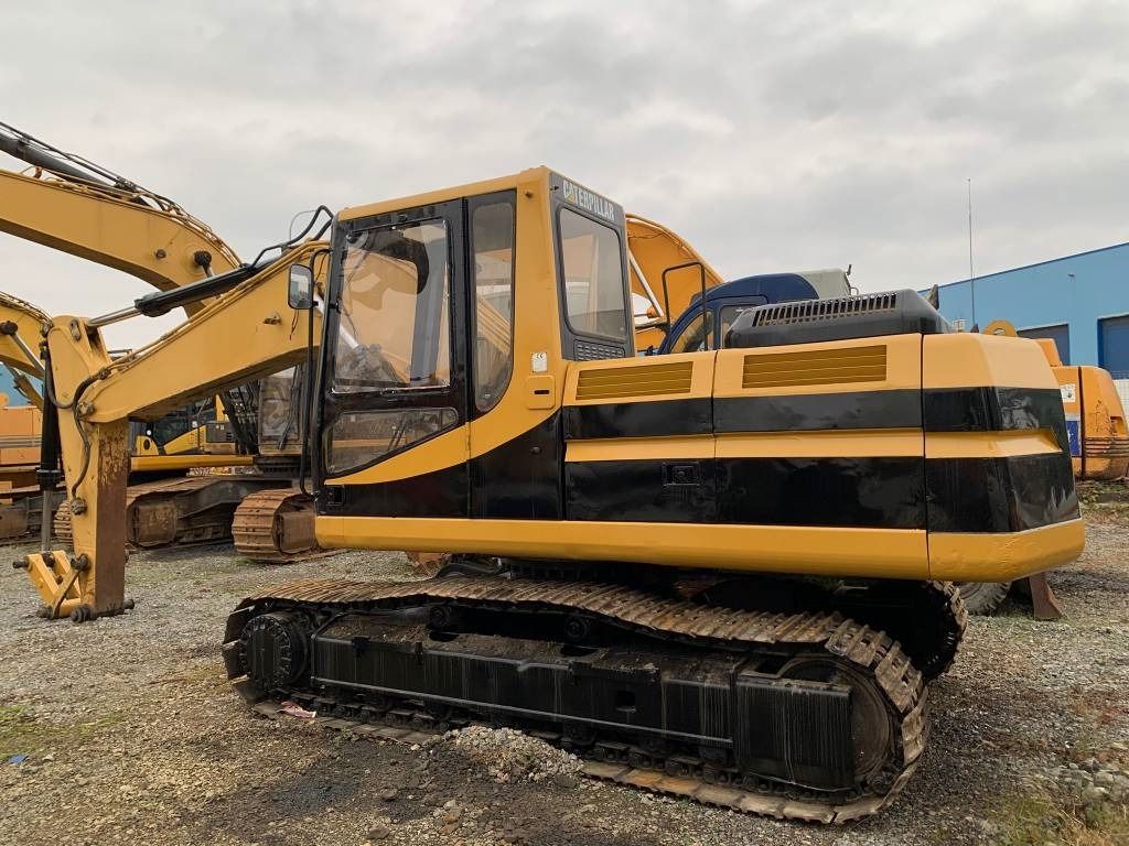 1996 Caterpillar 320N crawler excavator, side view 1996 Caterpillar 320N crawler excavator, side view
