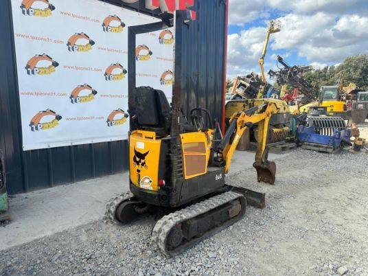 2018 Bobcat E08 mini excavator, rear three-quarter view 2018 Bobcat E08 mini excavator, rear three-quarter view