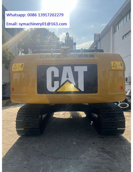 2025 Caterpillar 320D2 paletli ekskavatör arka görünüm
