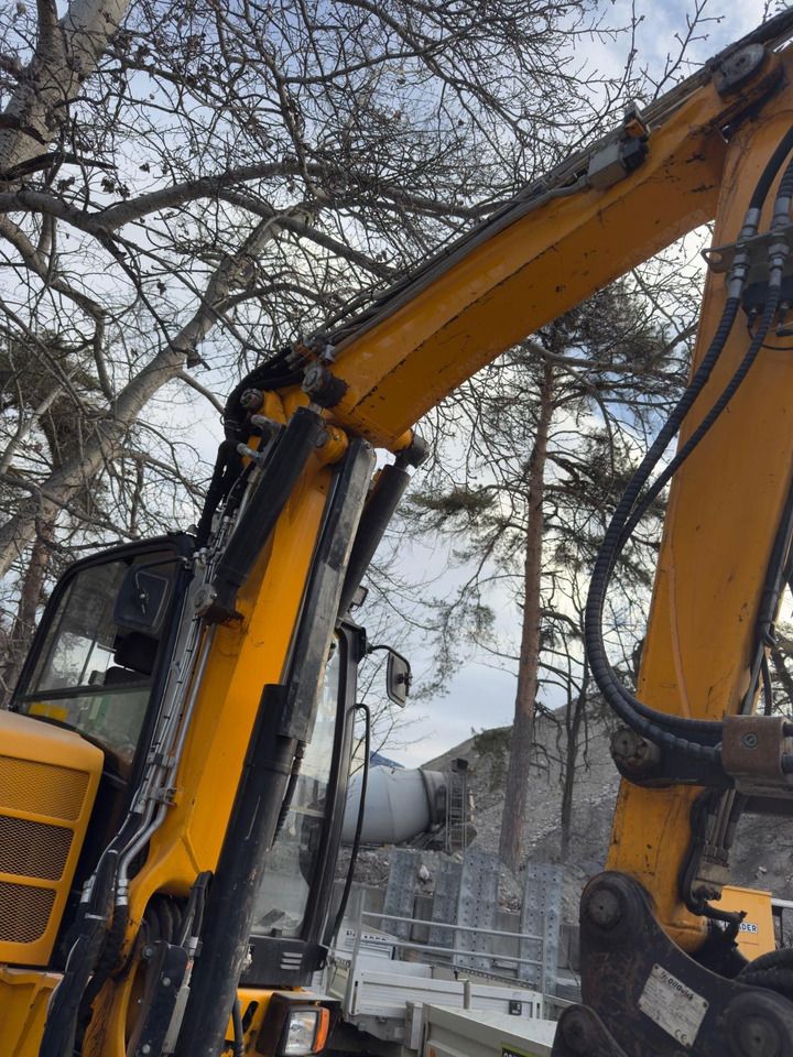 2014 Wacker Neuson 6503-2 wheel excavator boom and cab view
