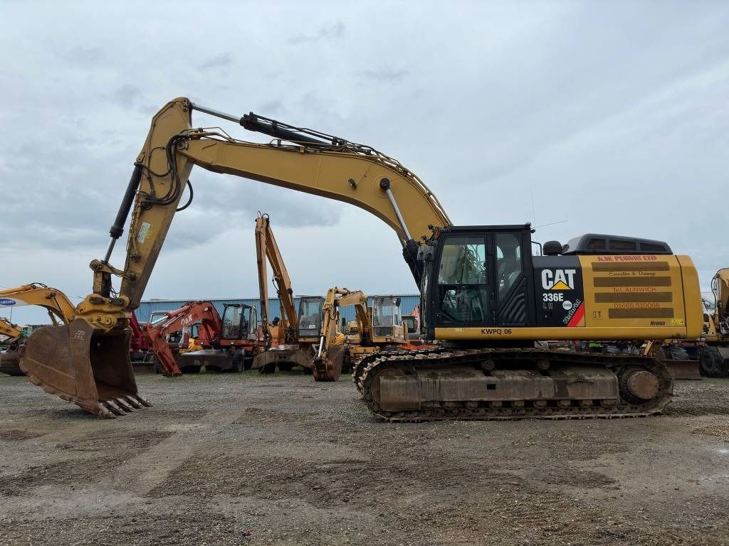 2013 Caterpillar 336EL crawler excavator, side view 2013 Caterpillar 336EL crawler excavator, side view