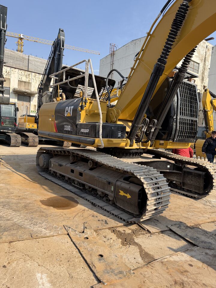 2025 Caterpillar 330D L crawler excavator, rear three-quarter view 2025 Caterpillar 330D L crawler excavator, rear three-quarter view