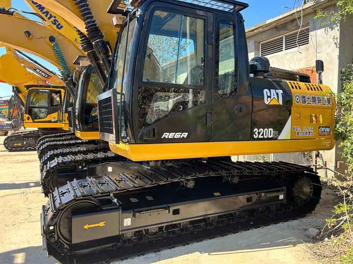 2020 Caterpillar 320DL koparka gąsienicowa, widok profilu bocznego