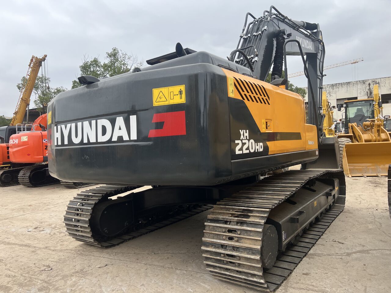 2026 Hyundai HX220HD crawler excavator rear view