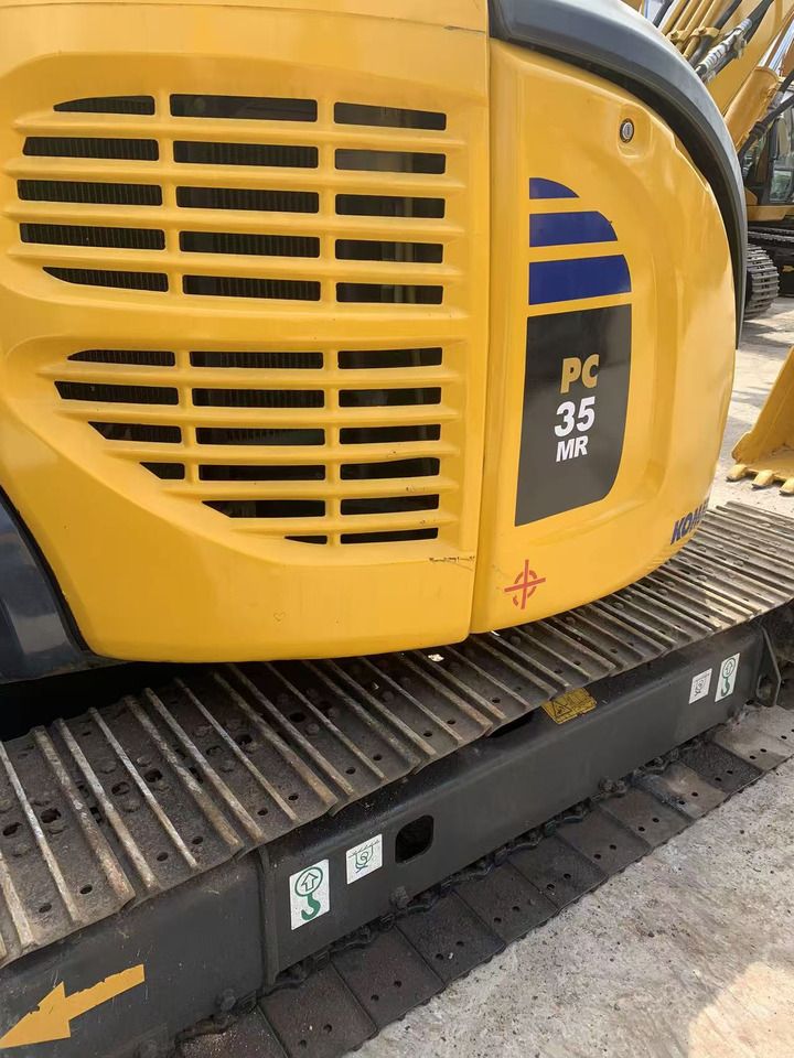 2022 Komatsu PC35MR mini excavator side view 2022 Komatsu PC35MR mini excavator side view