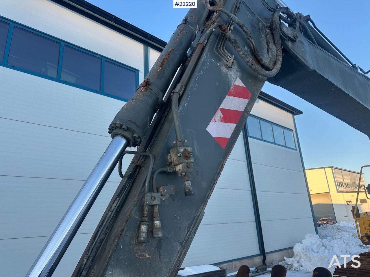 2006 Volvo EC210BLC crawler excavator boom detail