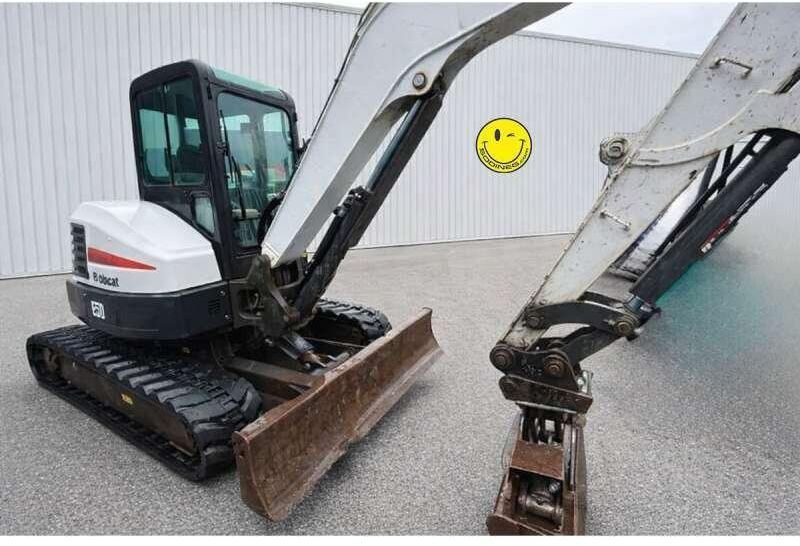 2015 Bobcat E50 mini excavator, side view 2015 Bobcat E50 mini excavator, side view
