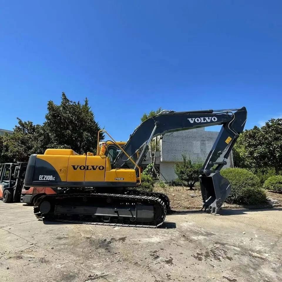 2023 Volvo EC210BLC crawler excavator side view 2023 Volvo EC210BLC crawler excavator side view