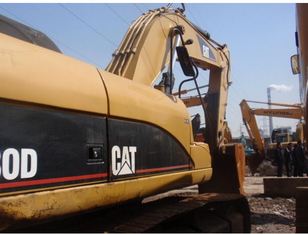 2020 Caterpillar 330D crawler excavator side view