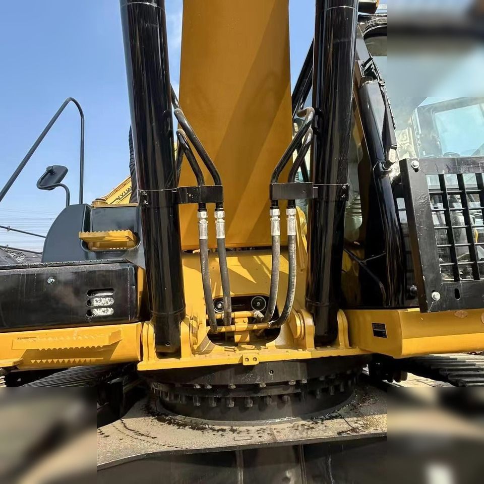 2024 Caterpillar 336D2 crawler excavator boom and hydraulic cylinders close-up