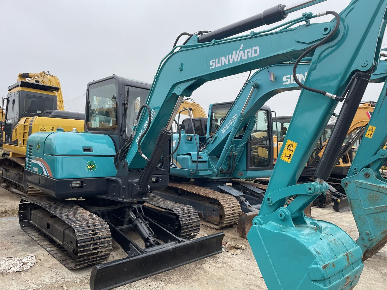 2023 Sunward SWE60E mini excavator, front three-quarter view 2023 Sunward SWE60E mini excavator, front three-quarter view