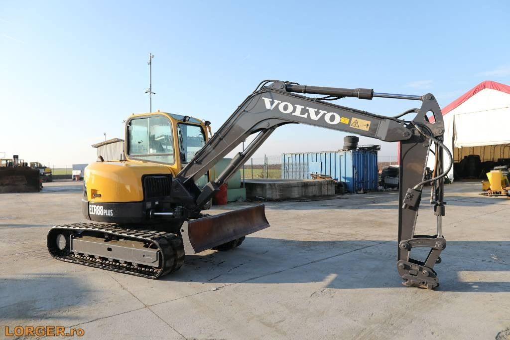2010 Volvo ECR88 PLUS mini excavator, side profile view 2010 Volvo ECR88 PLUS mini excavator, side profile view