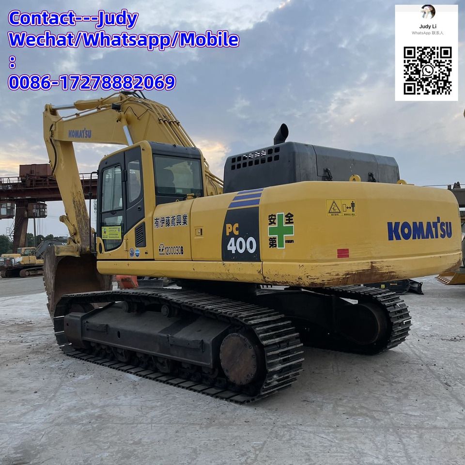 2021 Komatsu PC400 crawler excavator, rear three-quarter view 2021 Komatsu PC400 crawler excavator, rear three-quarter view
