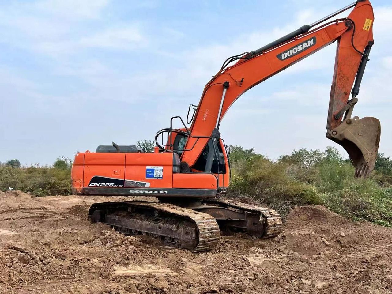 2022 Doosan DX225LC-9C crawler excavator, side view 2022 Doosan DX225LC-9C crawler excavator, side view