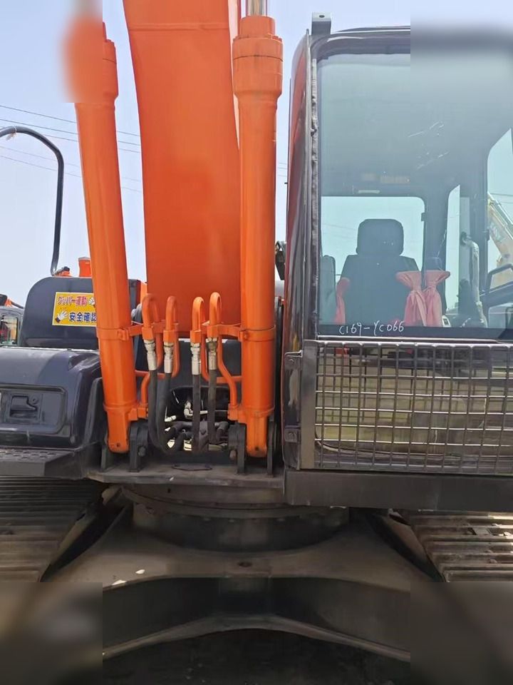 Koparka gąsienicowa Hitachi ZX160 z 2020 roku