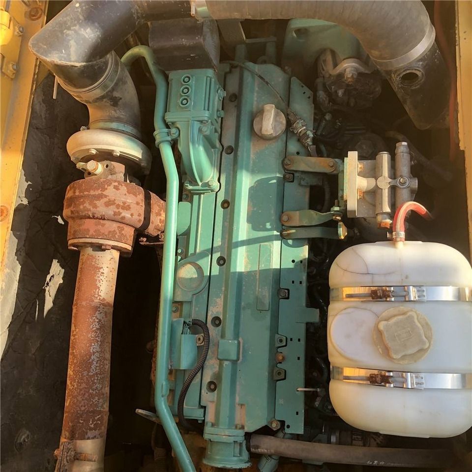 2023 Volvo EC210B crawler excavator engine compartment view 2023 Volvo EC210B crawler excavator engine compartment view