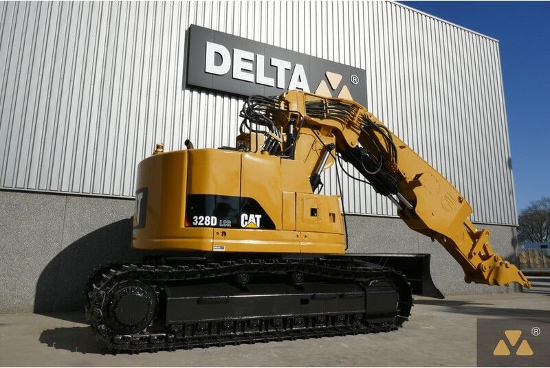 2013 Caterpillar 328D LCR crawler excavator, side view