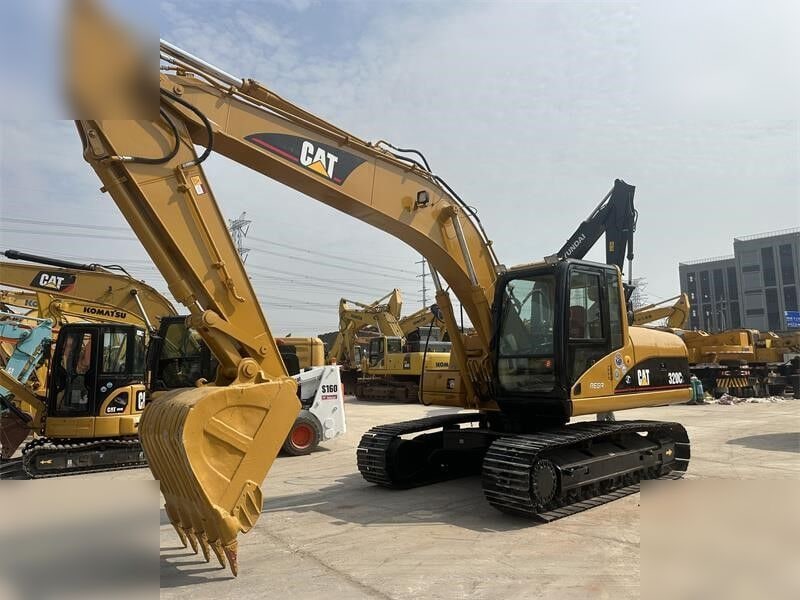 2020 Caterpillar 320C excavator pe senile, vedere laterala de profil 2020 Caterpillar 320C excavator pe senile, vedere laterala de profil