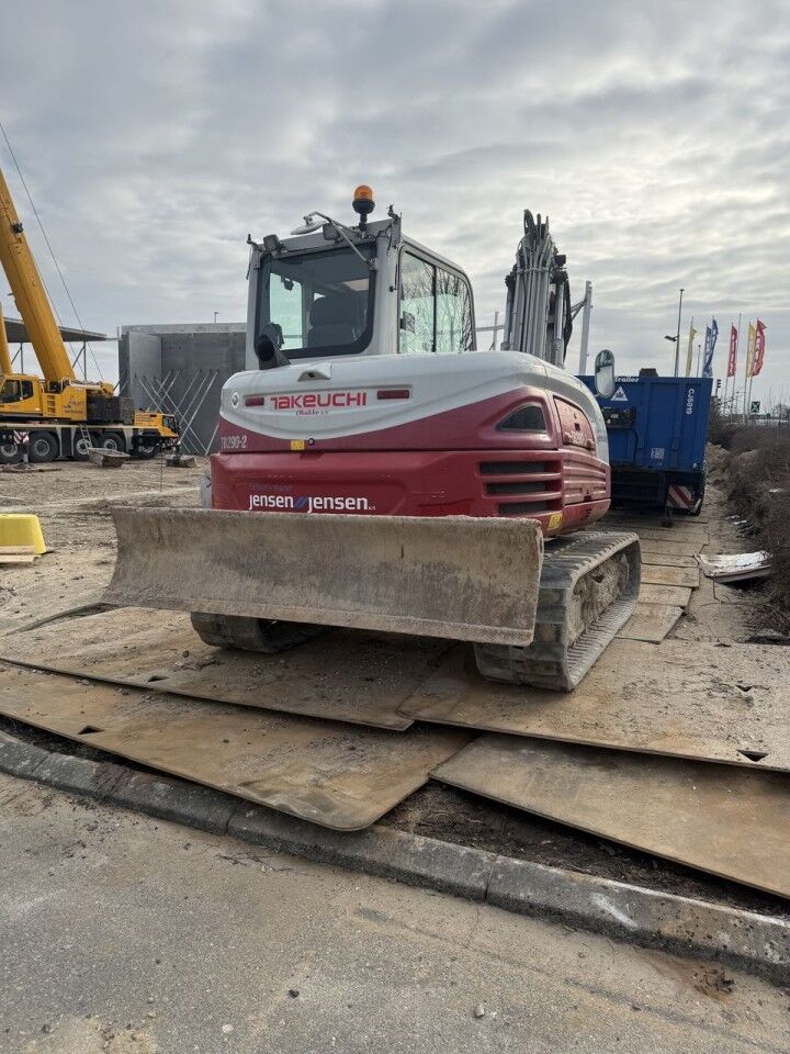 2021 Takeuchi TB290-2 mini excavator rear view 2021 Takeuchi TB290-2 mini excavator rear view
