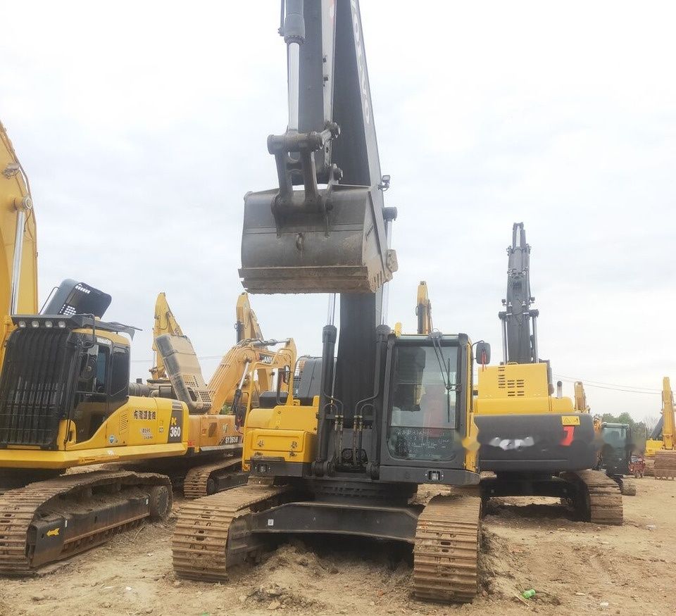 Volvo EC300 crawler excavator, front view Volvo EC300 crawler excavator, front view