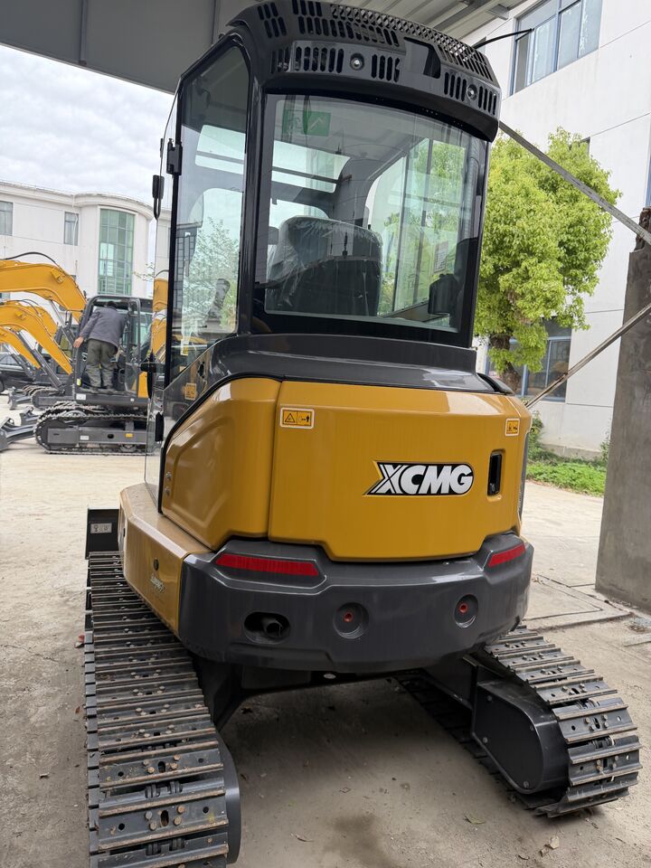 2026 XCMG XE35U crawler excavator rear view 2026 XCMG XE35U crawler excavator rear view