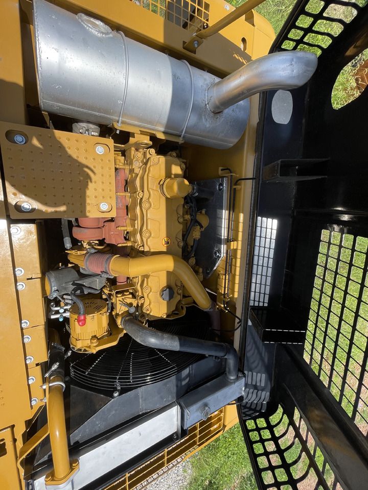 2023 Caterpillar 329D crawler excavator engine compartment view 2023 Caterpillar 329D crawler excavator engine compartment view