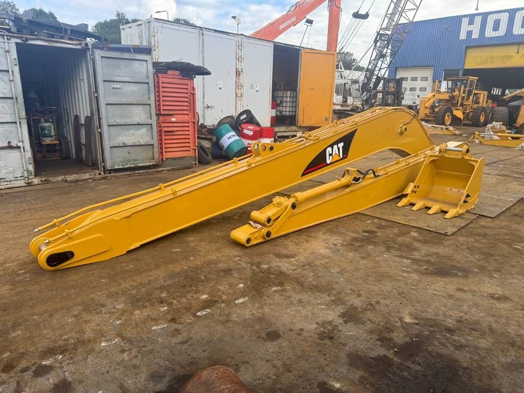2026 Caterpillar 330 long-reach boom and arm assembly
