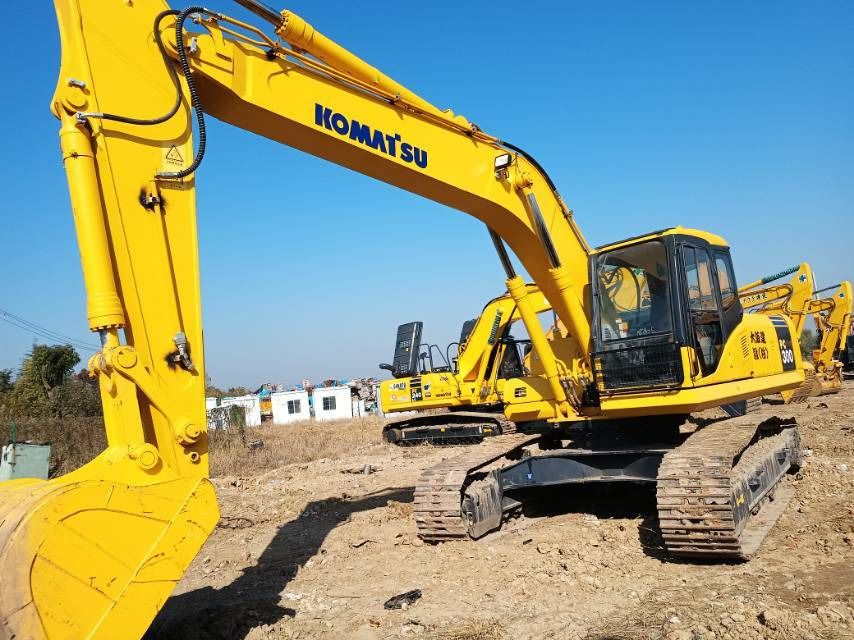 2022 Komatsu PC300 crawler excavator, side view 2022 Komatsu PC300 crawler excavator, side view