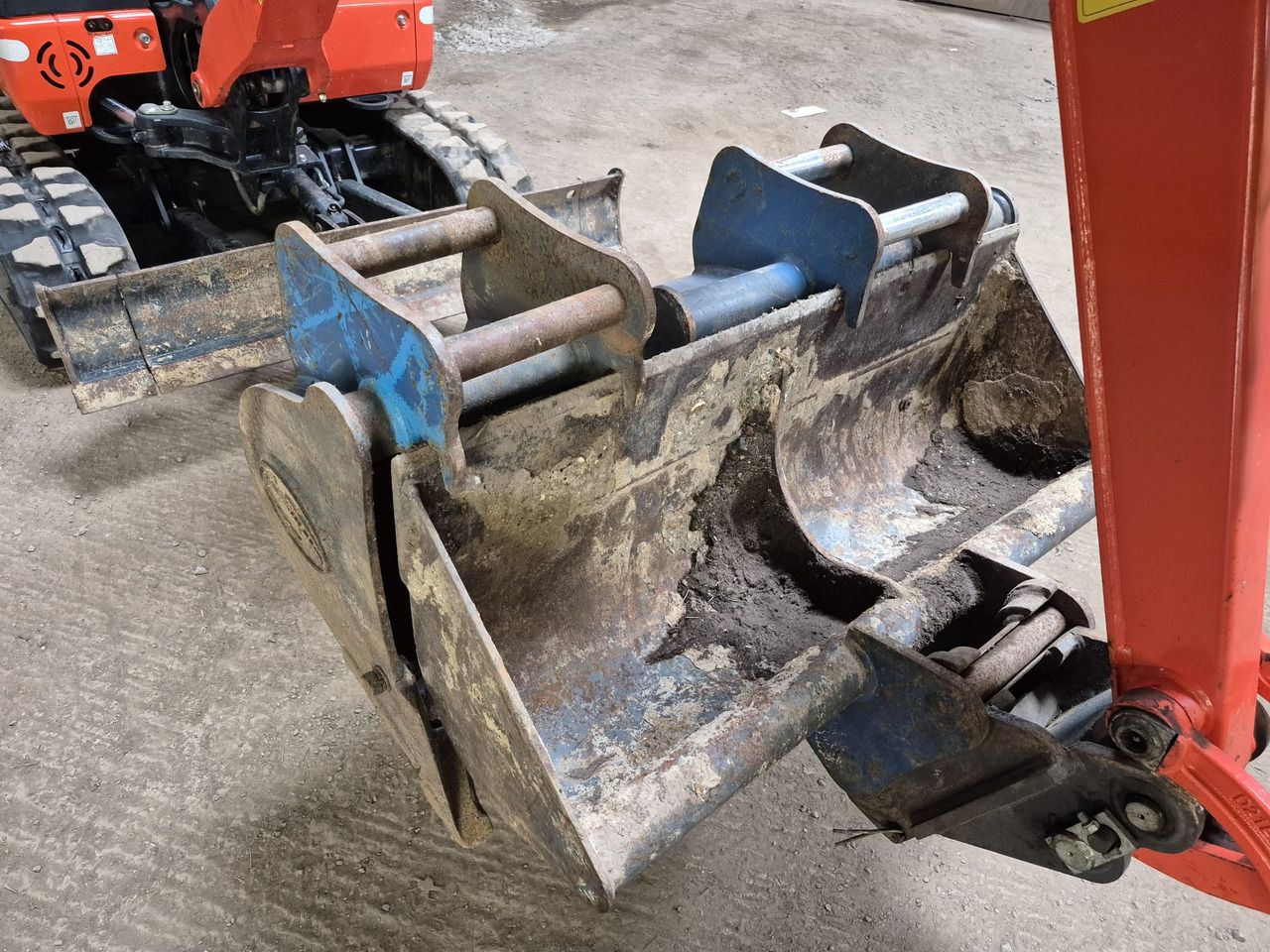 2022 Kubota KX016-4 mini excavator bucket attachment 2022 Kubota KX016-4 mini excavator bucket attachment