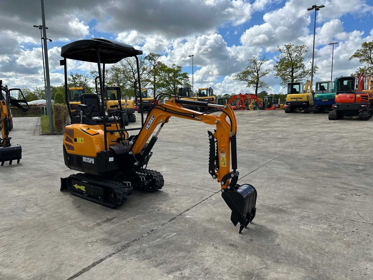 2025 Vicsec VC15PD mini excavator, side view