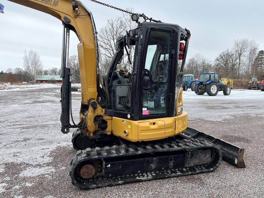 2015 Caterpillar 305.5E crawler excavator side view