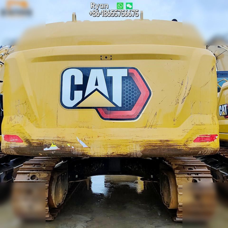 2023 Caterpillar 352 crawler excavator rear view 2023 Caterpillar 352 crawler excavator rear view
