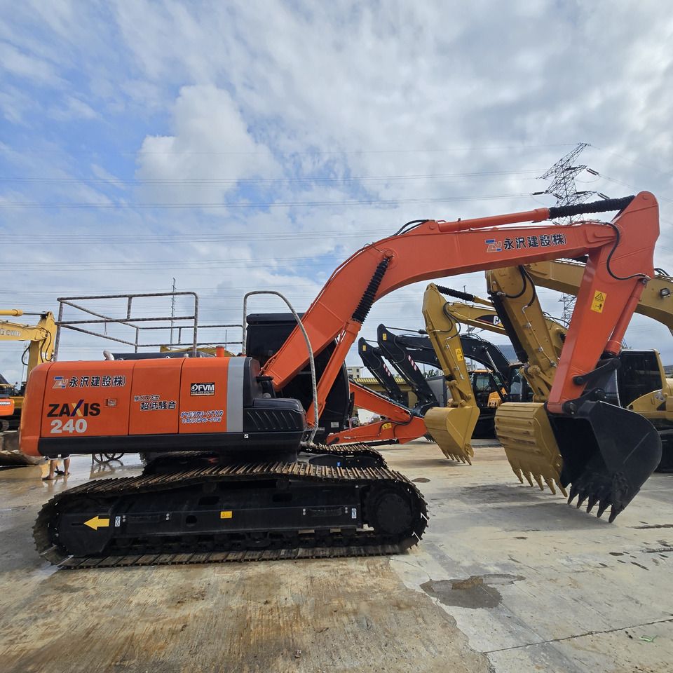 2022 Hitachi Zaxis 240 crawler excavator side view